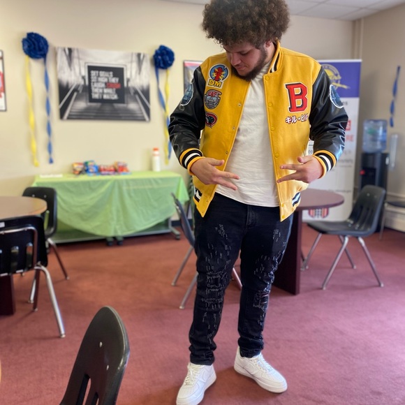 Got this 2 weeks ago only worn once. Serious inquiries ONLY. - Picture 4 of 4